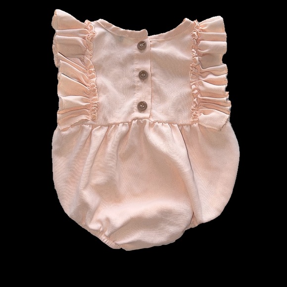 Pink romper 0-3 months - Picture 2 of 2